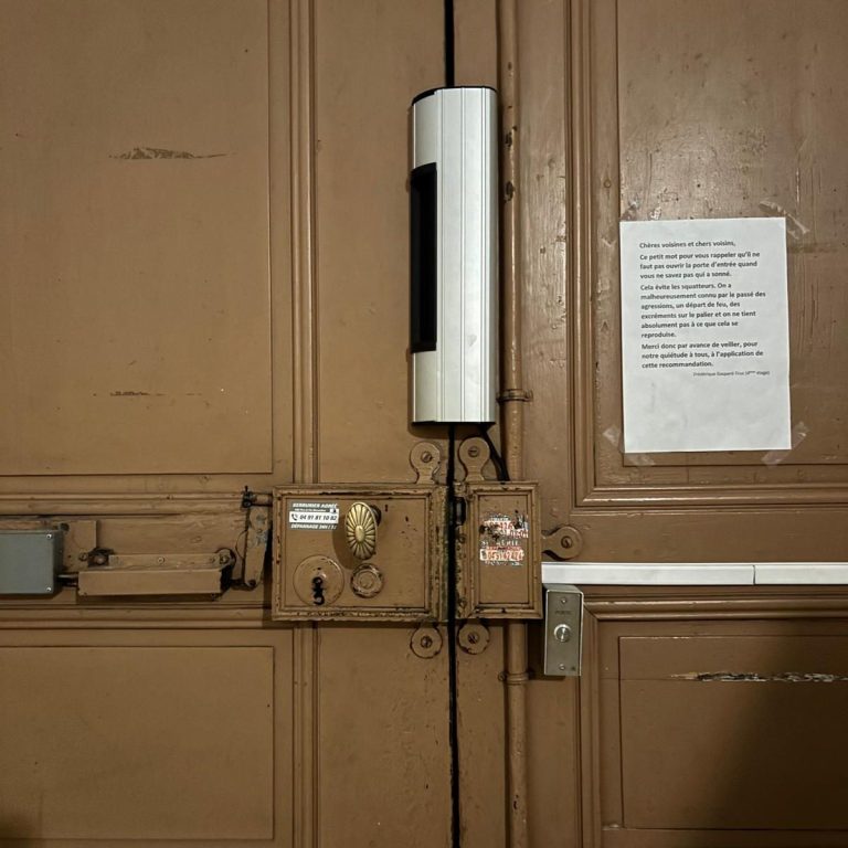 ventouse porte immeuble marseille